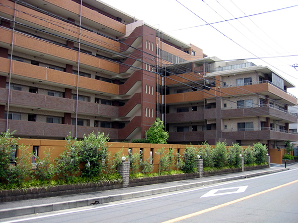 レクセルマンション東林間の外観