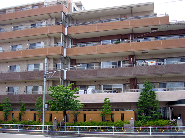レクセルマンション東林間の外観