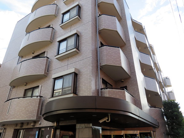 サーパス武蔵中原の外観