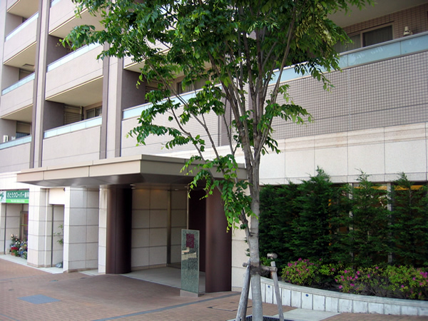 ドレッセあざみ野エスタフレンテの外観