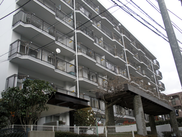 長津田パークホームズの外観