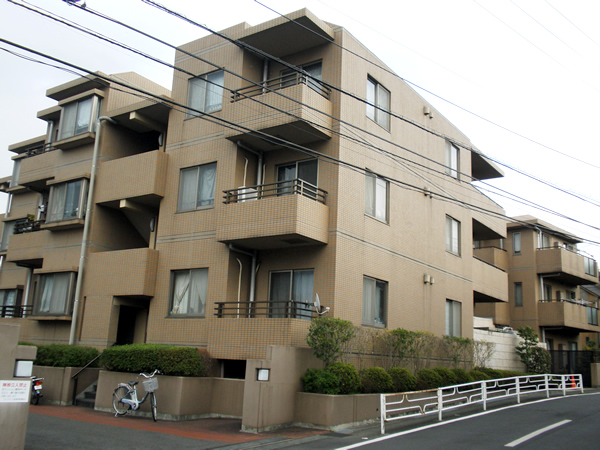 ライフヴィラ長津田の外観