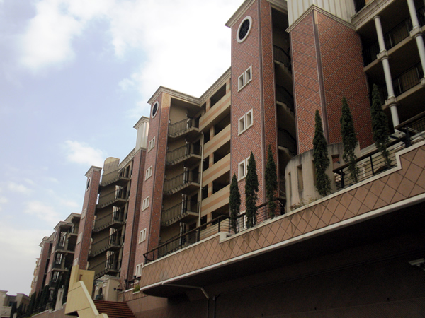 パークスクエア長津田の外観