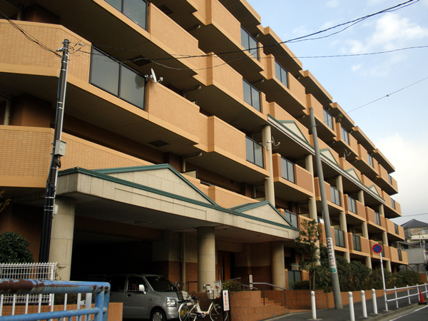 サングレイス長津田2番館の外観