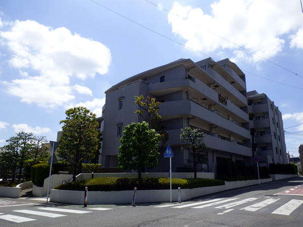 モアクレストつきみ野の外観