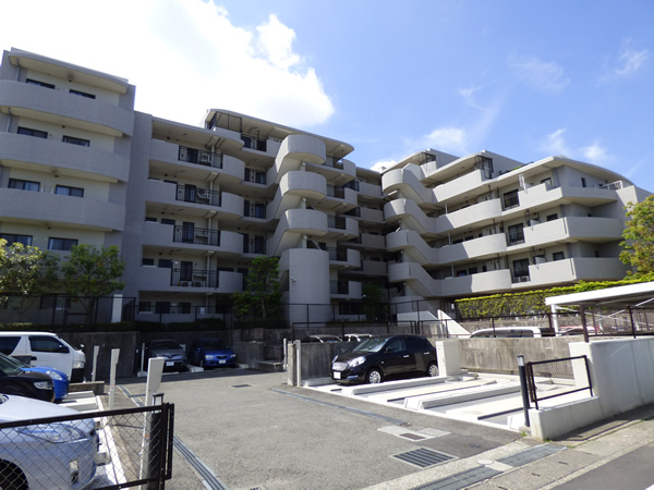 モアクレストつきみ野の外観