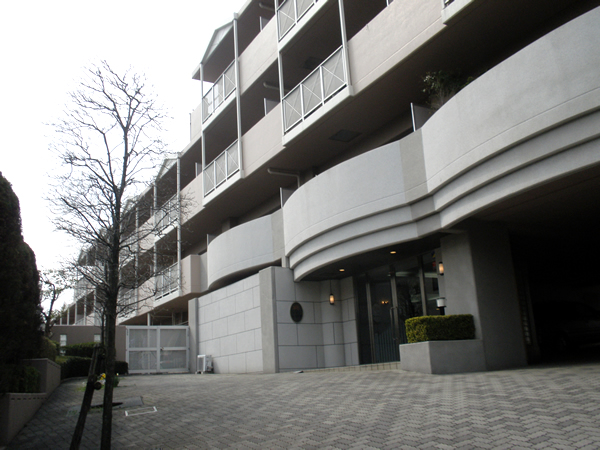 サンヴェール玉川学園の外観
