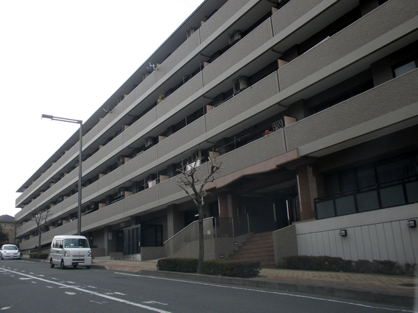 ライオンズマンションこどもの国の外観