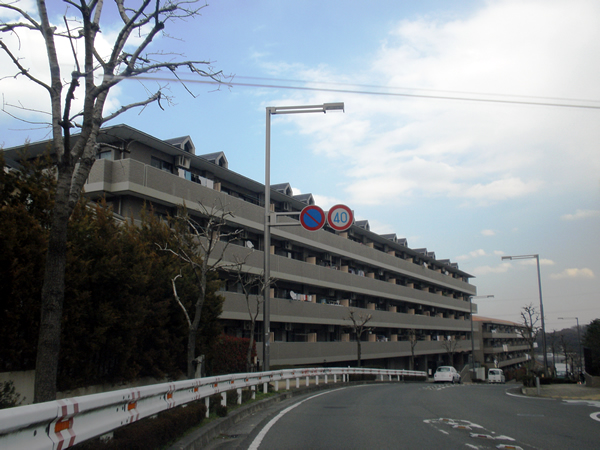 ライオンズマンションこどもの国の外観