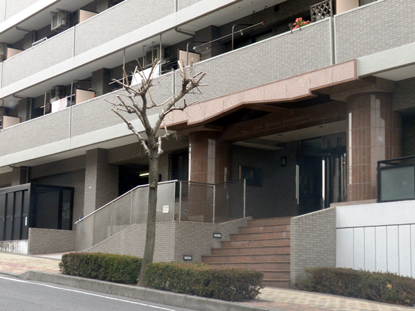 ライオンズマンションこどもの国の外観