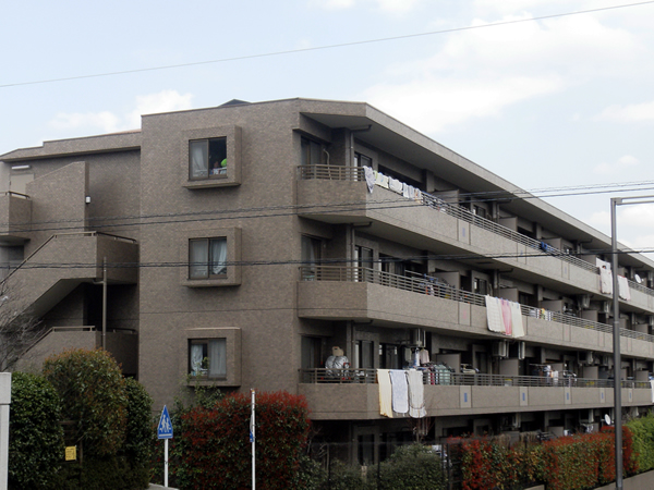 グリーンコーポあおば山の手台2番館の外観