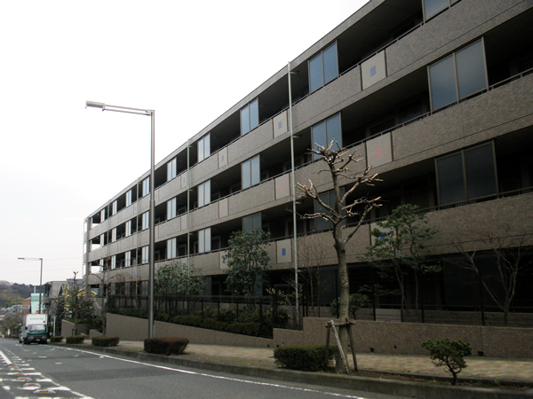 グリーンコーポあおば山の手台1番館の外観