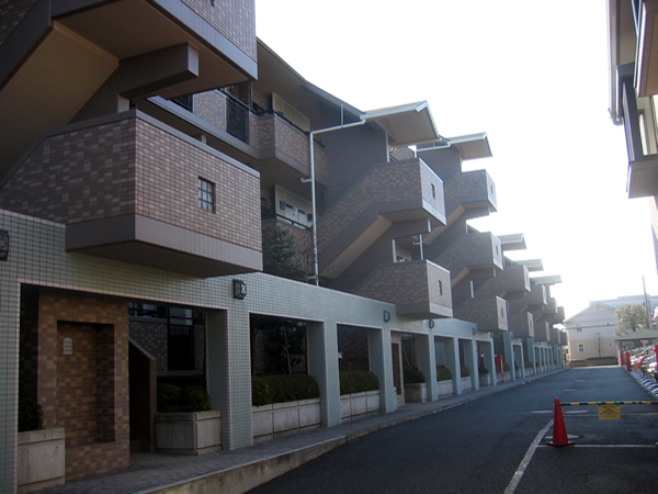 つきみ野ガーデニア1番館の外観