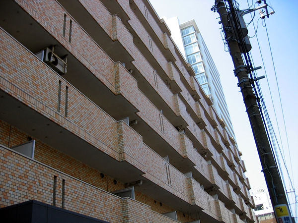 ライオンズプラザ山下公園の外観