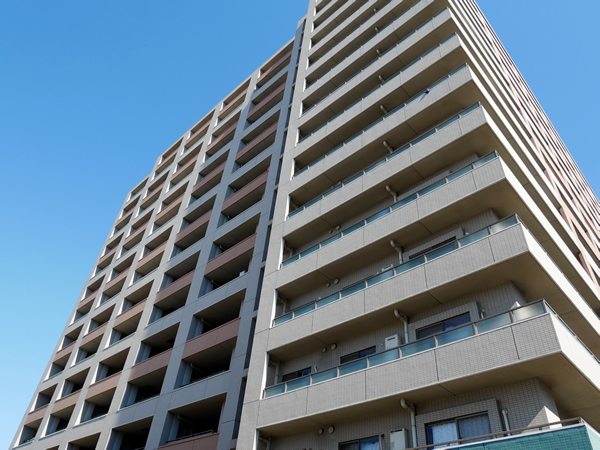 ライオンズプラザ平塚見附町の外観