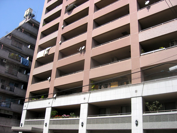 リブゼ横浜山下公園の外観