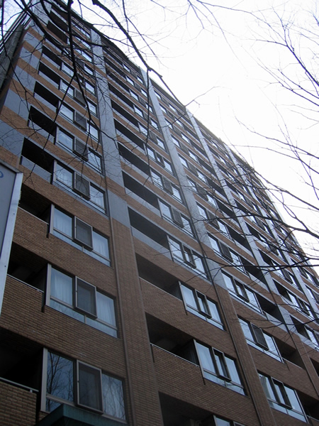 ドメス山下町ベイタワーの外観