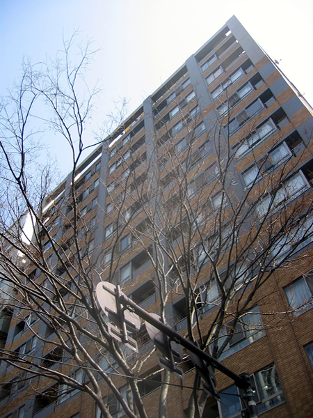 ドメス山下町ベイタワーの外観