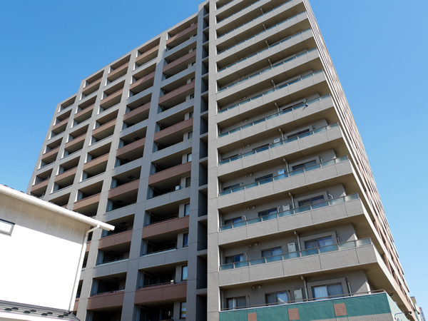 ライオンズプラザ平塚見附町の外観