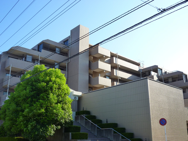 コスモつきみ野プライムコートの外観