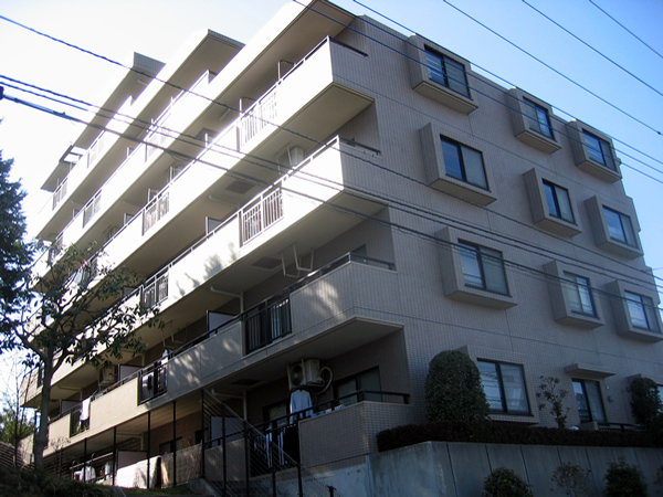 コスモつきみ野プライムコートの外観