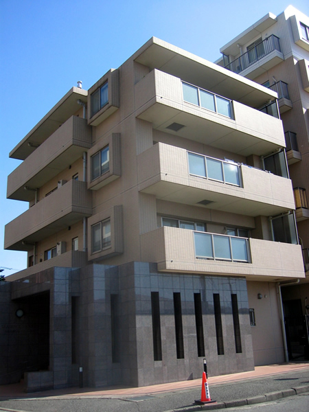 リーデンススクエアつきみ野ソレイユコートの外観