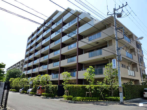 リーデンススクエアつきみ野シエルコートの外観