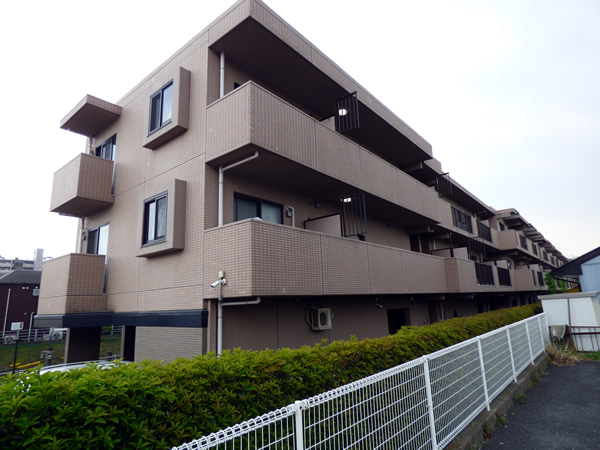 モアクレストヒルズガーデンの外観