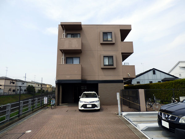 モアクレストヒルズガーデンの外観