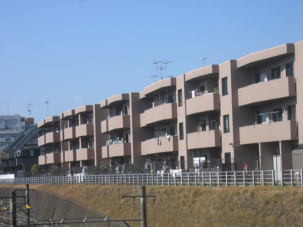 モアクレストヒルズガーデンの外観