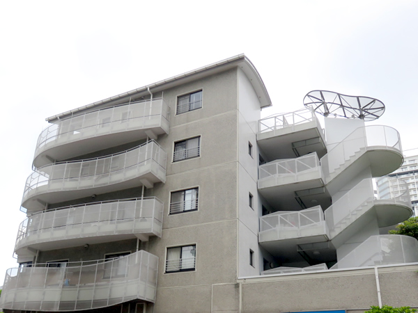 ヨコハマポートサイドロア3番館の外観