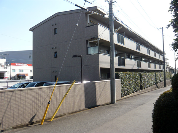 ハイコートつきみ野の外観