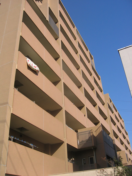 コスモ狛江ツインフォルムＷＥＳＴの外観