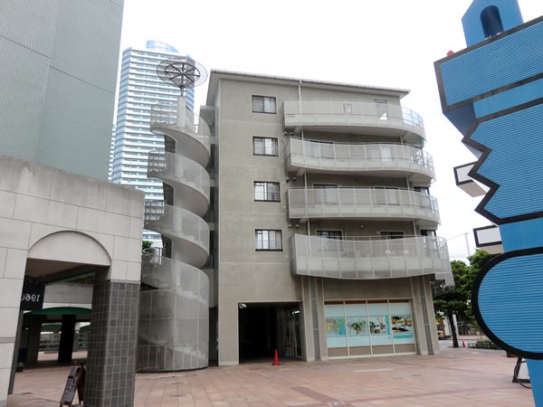 ヨコハマポートサイドロア3番館の外観