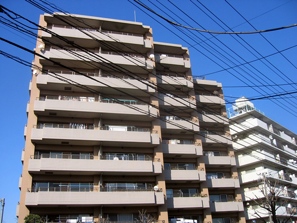 ヒルズ狛江の外観