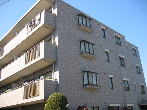 東林間パークホームズの外観