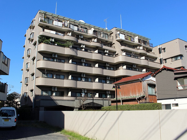 クレッセント高津の外観