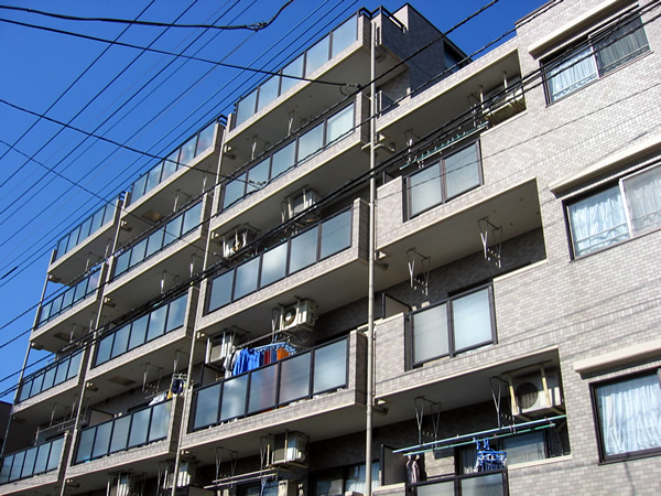 ライオンズマンション東林間の外観