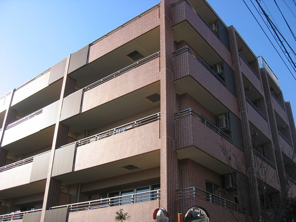 ブリリア東林間の外観