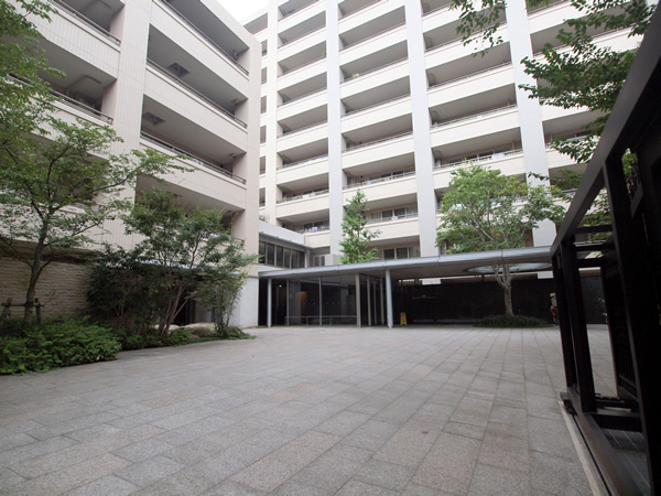 プラウドシティ東林間の外観