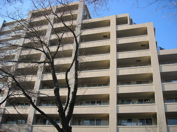 プラウドシティ東林間の外観