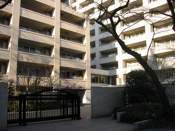 プラウドシティ東林間の外観