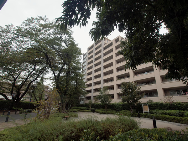 プラウドシティ東林間の外観