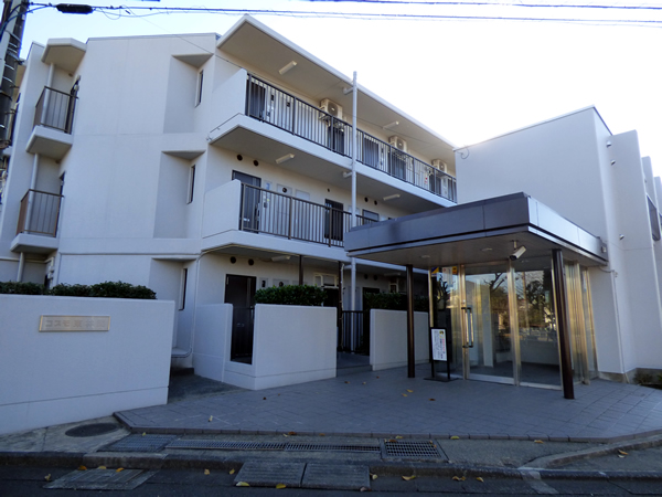 コスモ東林間の外観