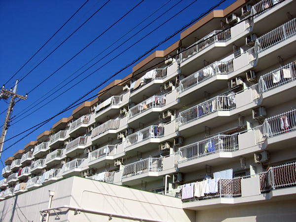 ライフコア東林間の外観