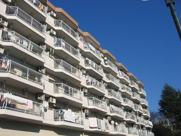 ライフコア東林間の外観