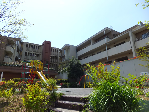 ライオンズマンション鷺沼フォレストヒルズノースウィングの外観