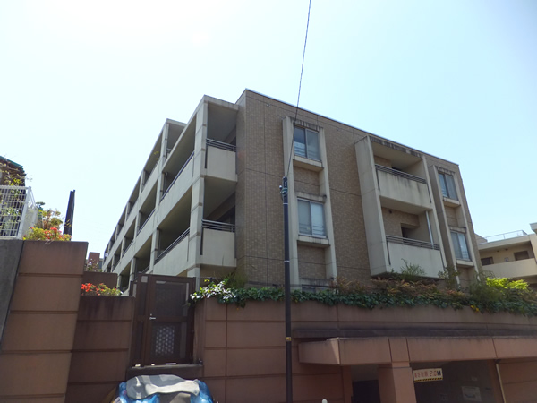 ライオンズマンション鷺沼フォレストヒルズノースウィングの外観