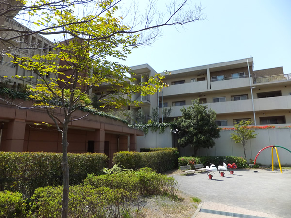 ライオンズマンション鷺沼フォレストヒルズノースウィングの外観