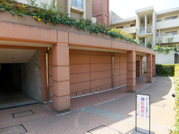 ライオンズマンション鷺沼フォレストヒルズノースウィングの外観